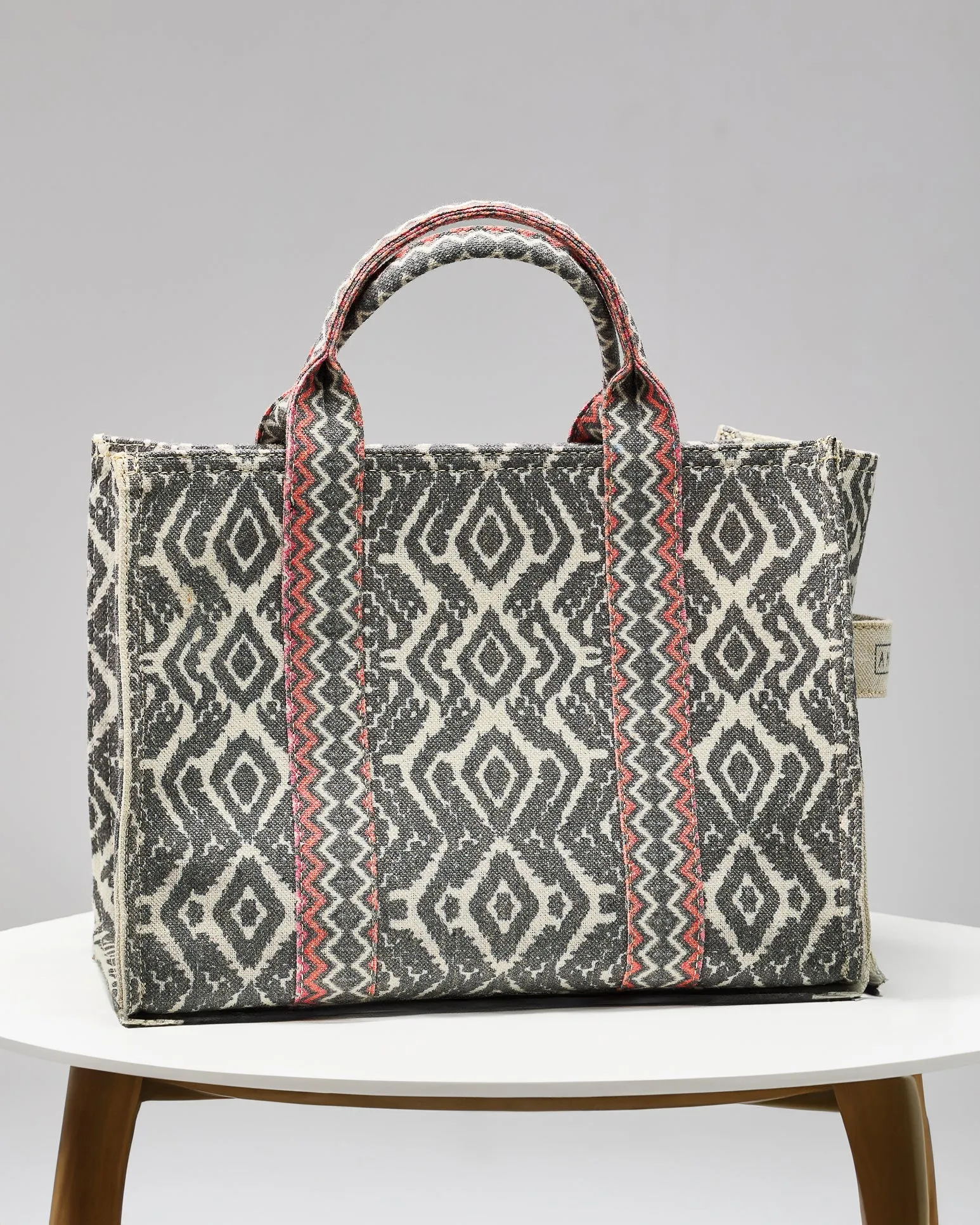 Classic Gray and Coral Keffiyeh Pattern Tote - Modesty Dress Companion