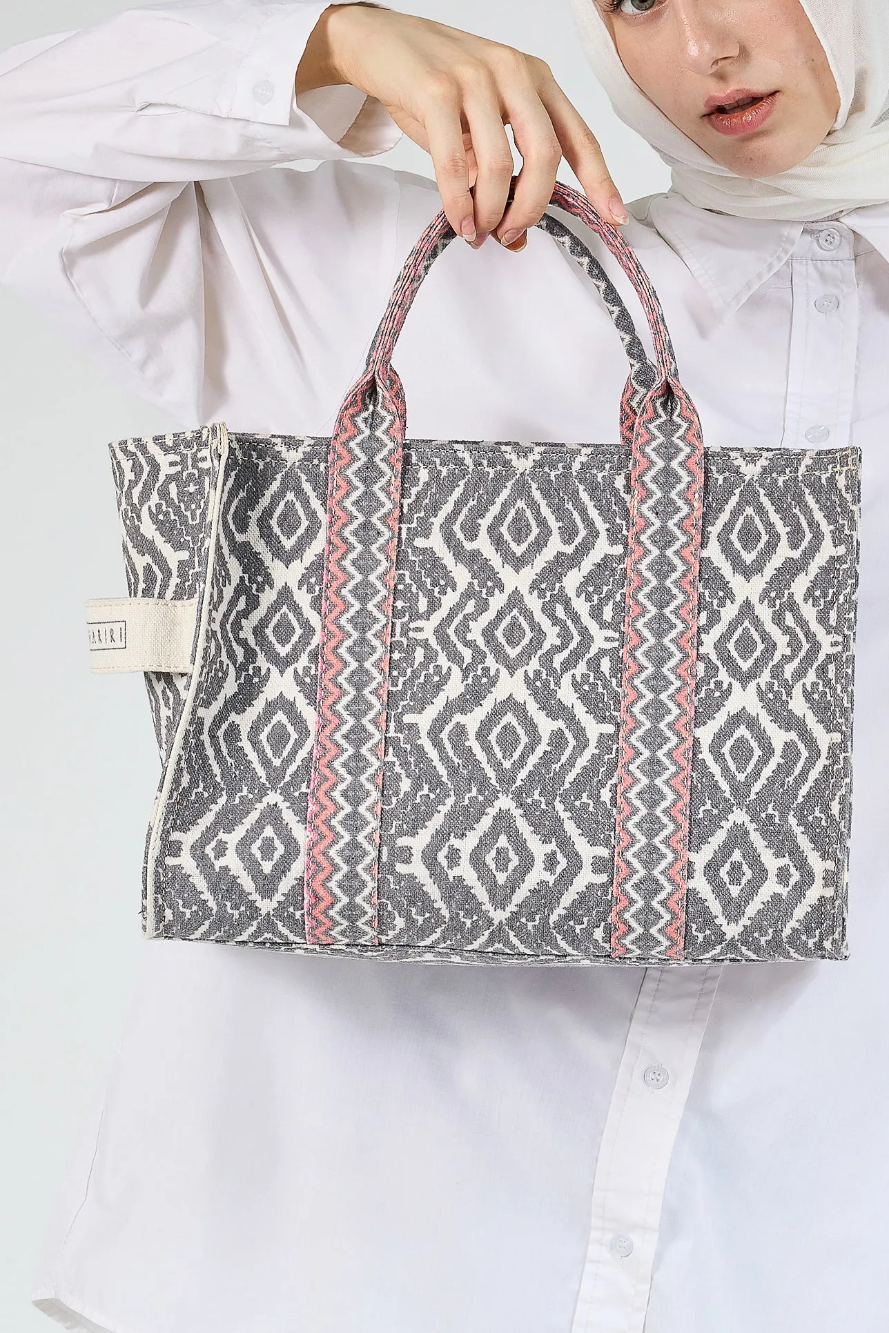 Classic Gray and Coral Keffiyeh Pattern Tote - Modesty Dress Companion