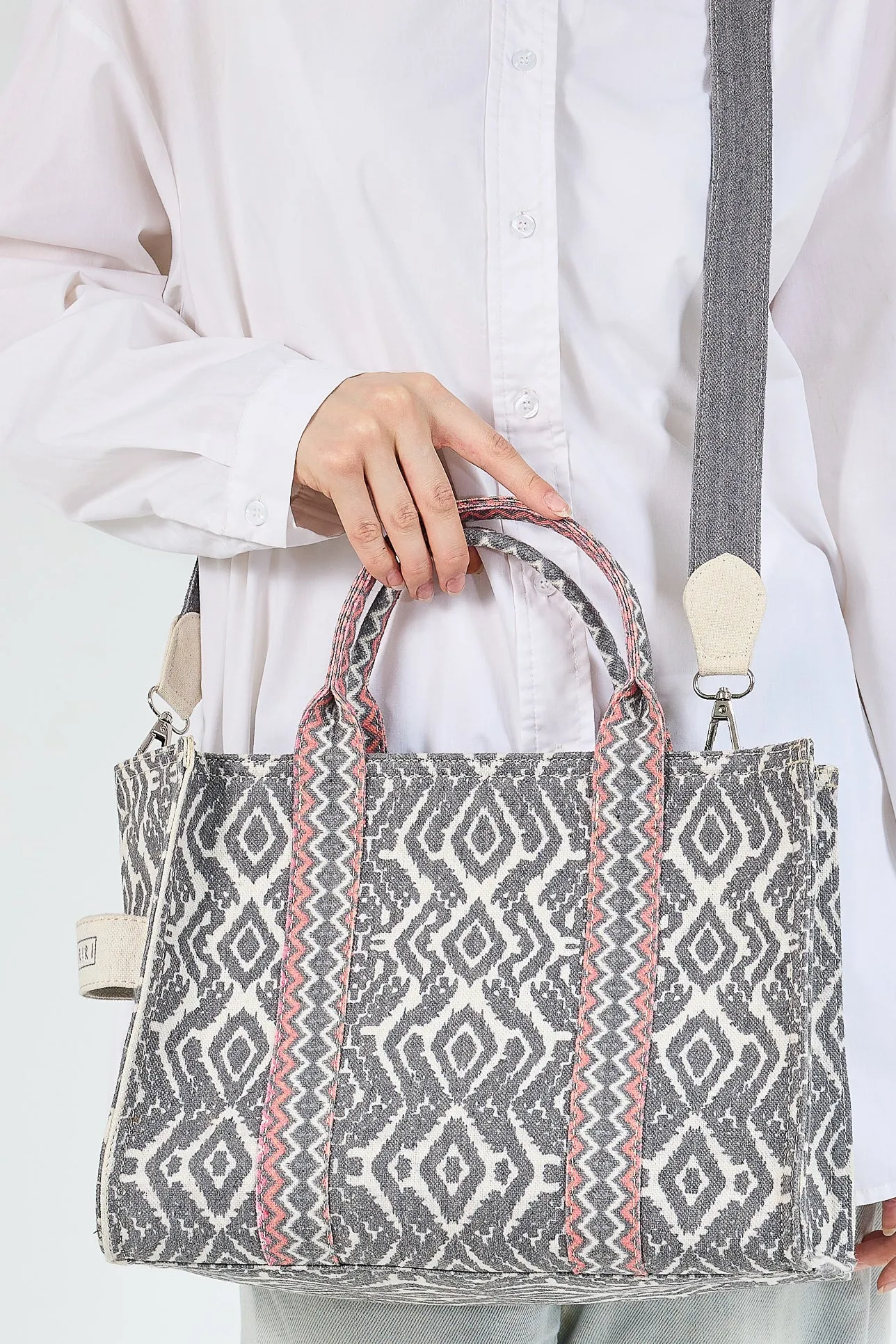 Classic Gray and Coral Keffiyeh Pattern Tote - Modesty Dress Companion