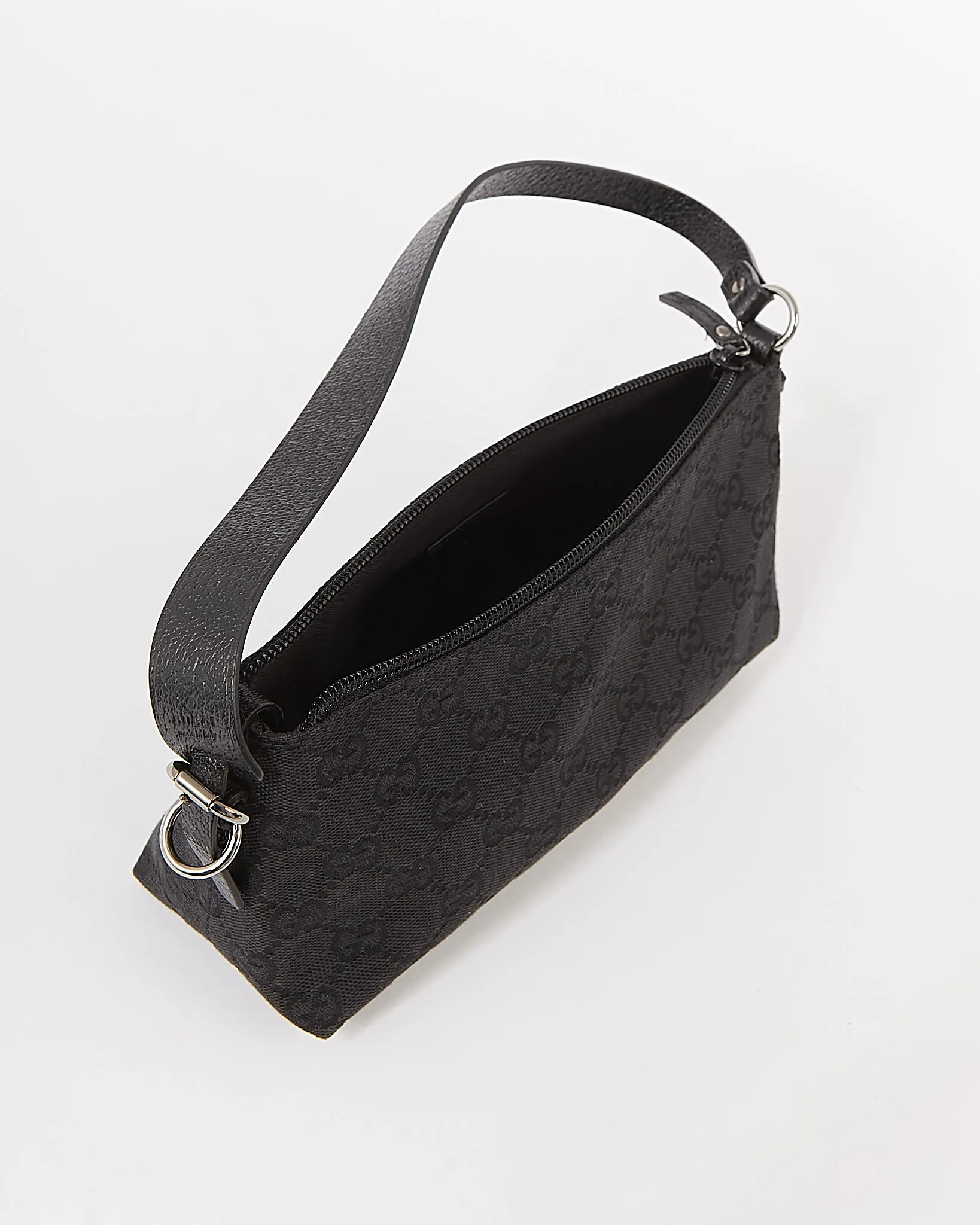 Gucci Black GG Supreme Canvas Shoulder Bag
