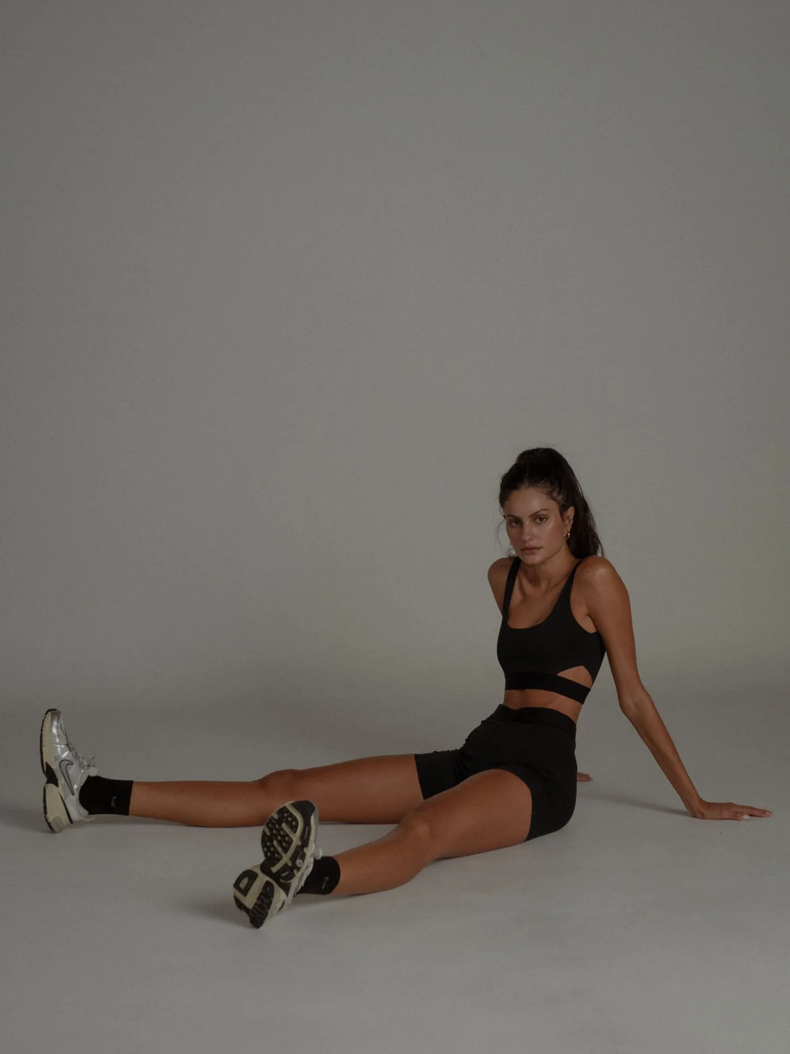 HIGH TECH ABS  SHORT - BLACK ON BLACK