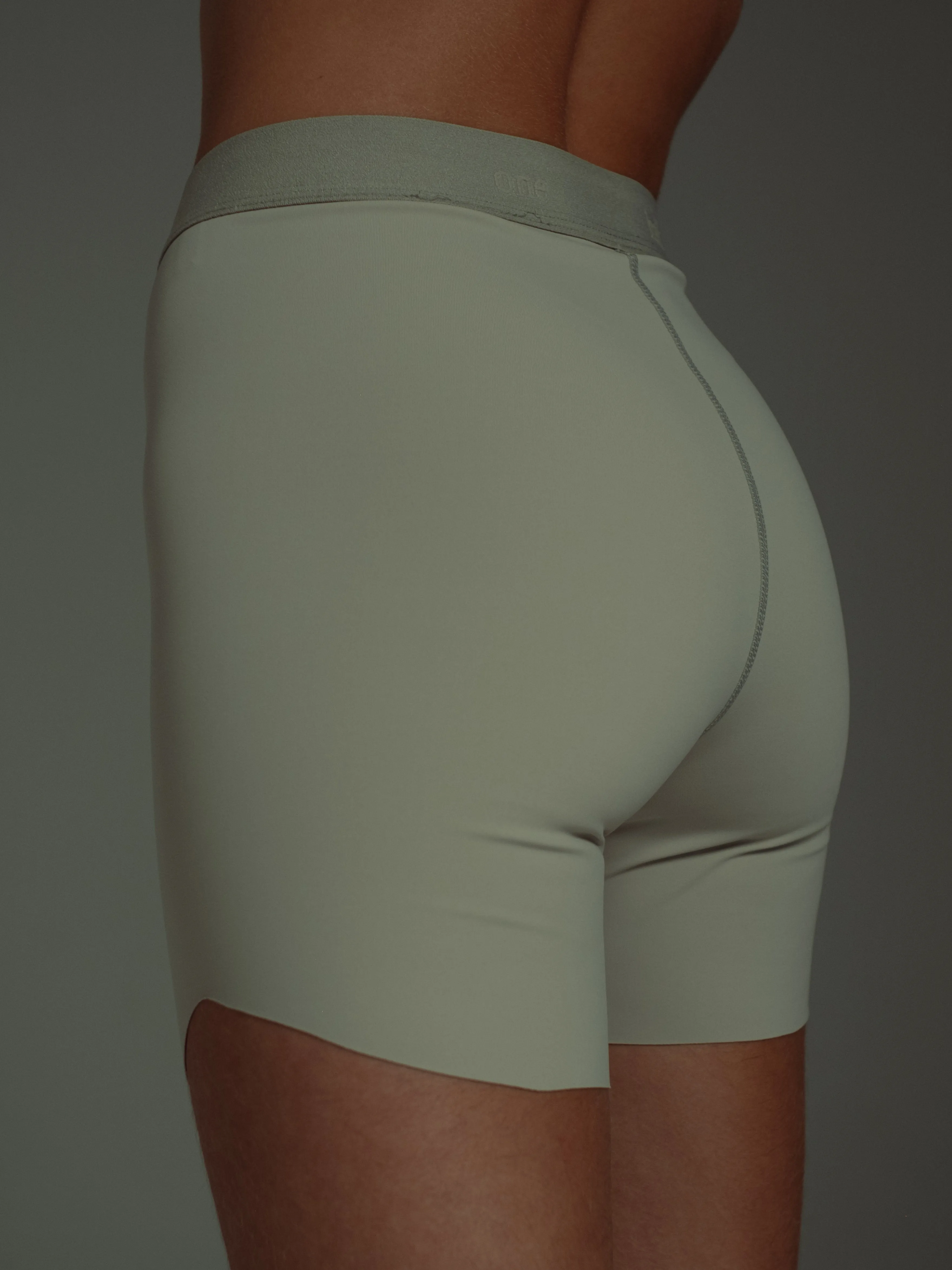 HIGH TECH ABS  SHORT - SMOKE GREEN