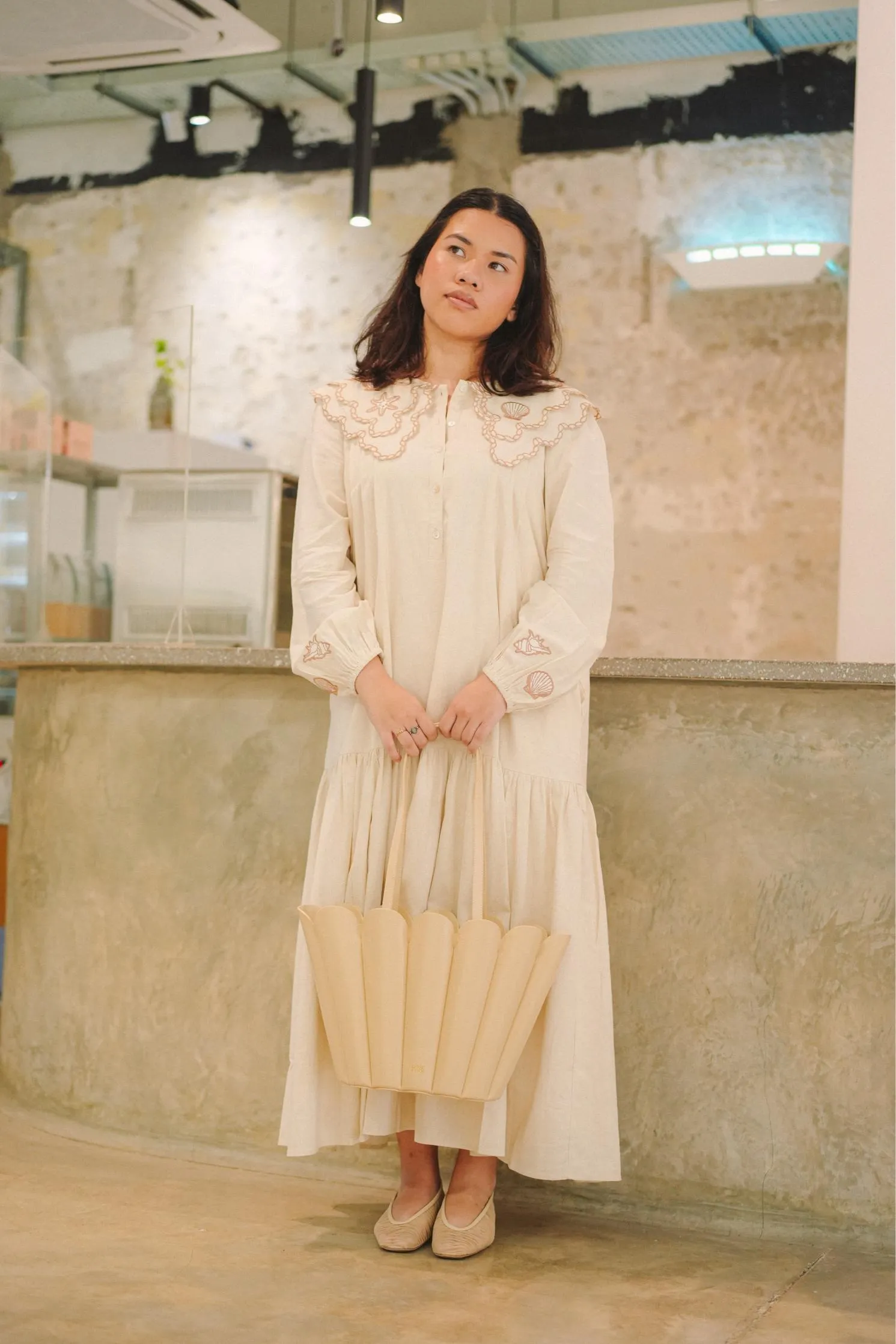 SCALLOP BAG IN ECRU