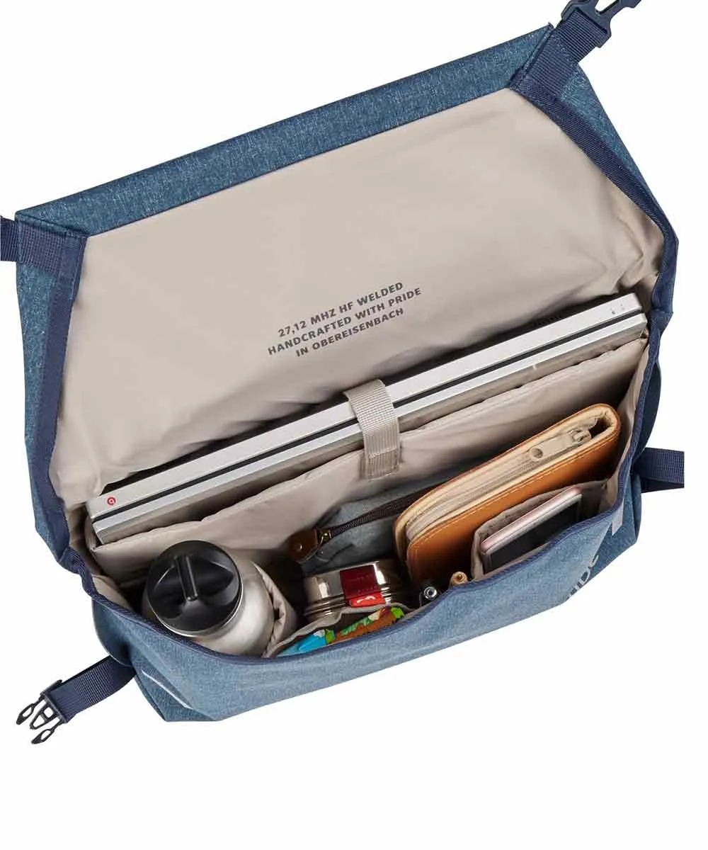 Vaude Schmalegg Schultertasche aus recycelten PET-Flaschen